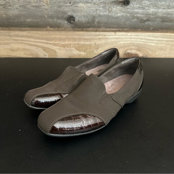 Clarks Womens Slip On Dress Shoes 7.5M Brown Gael Rex Comfort Model Workwear - Picture 1 of 9
